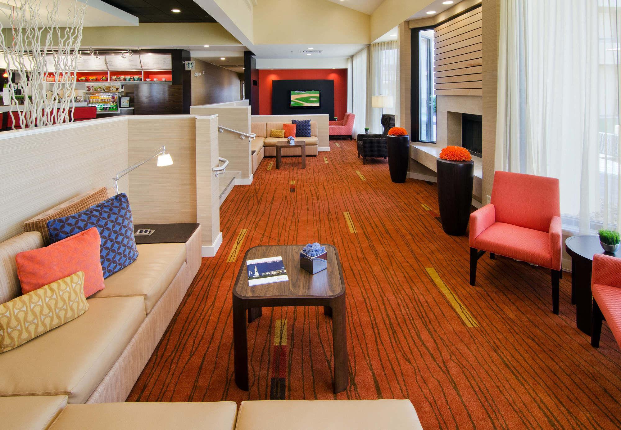 Courtyard By Marriott Huntsville University Drive Экстерьер фото