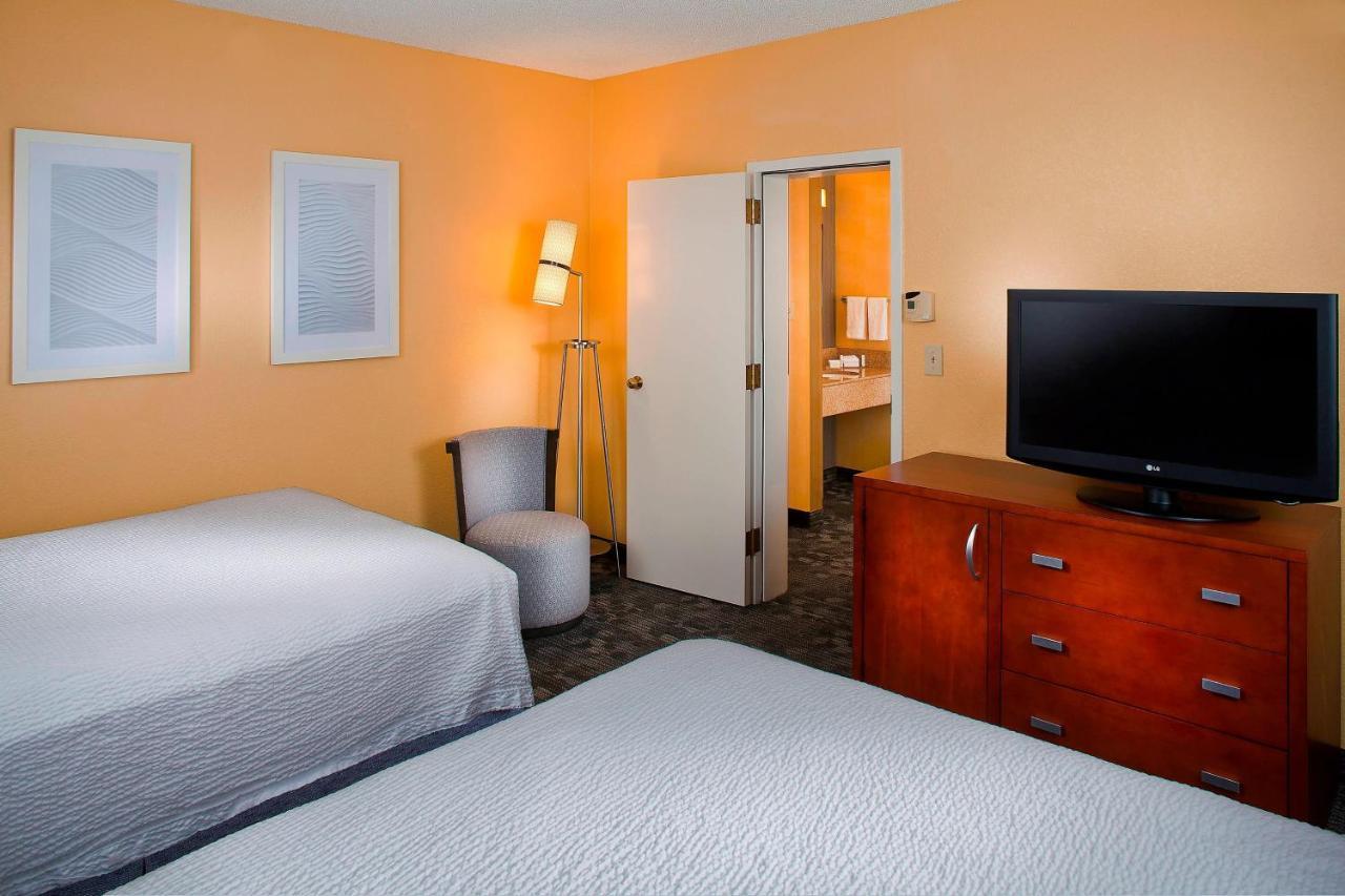 Courtyard By Marriott Huntsville University Drive Экстерьер фото