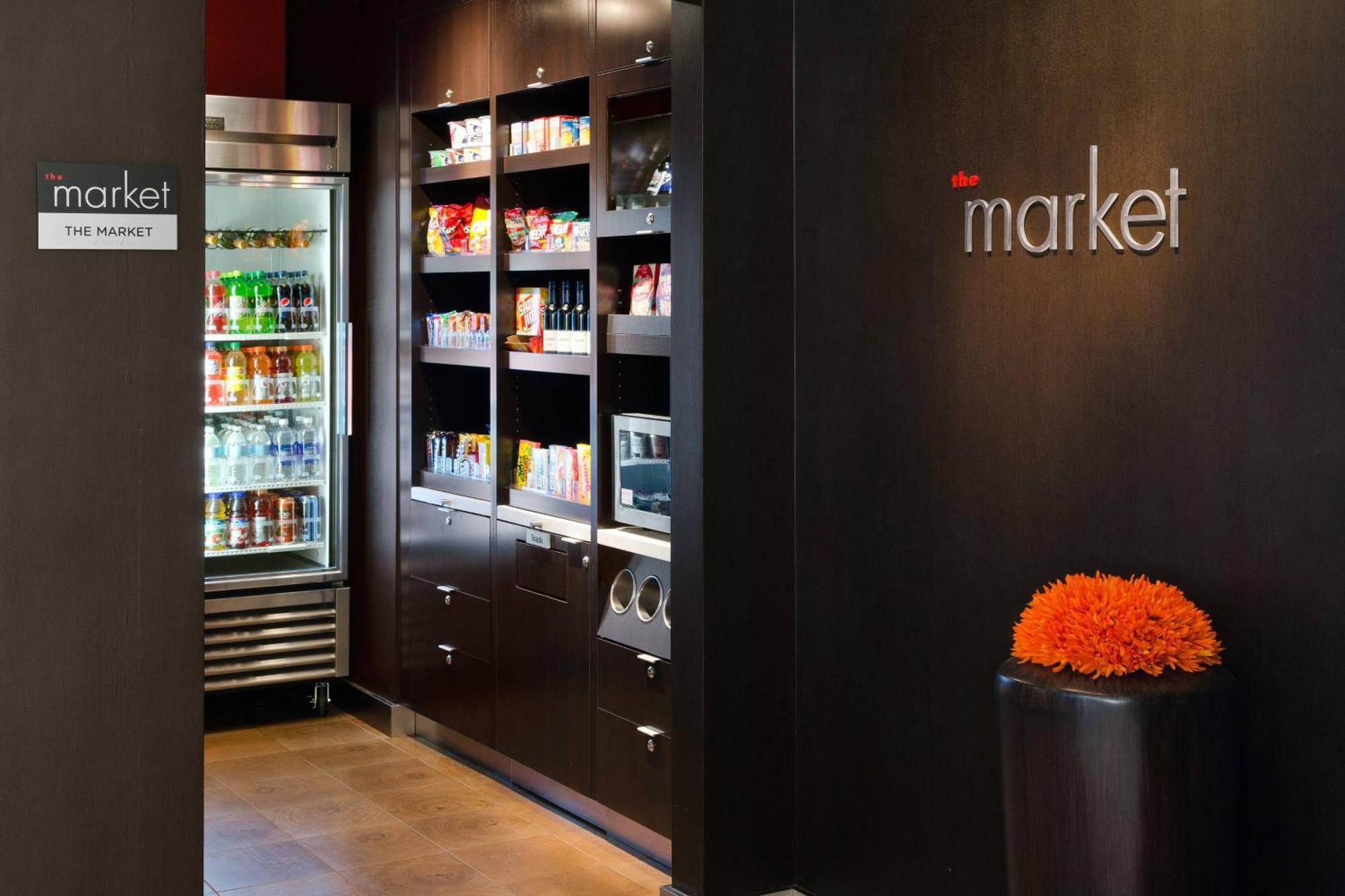 Courtyard By Marriott Huntsville University Drive Экстерьер фото
