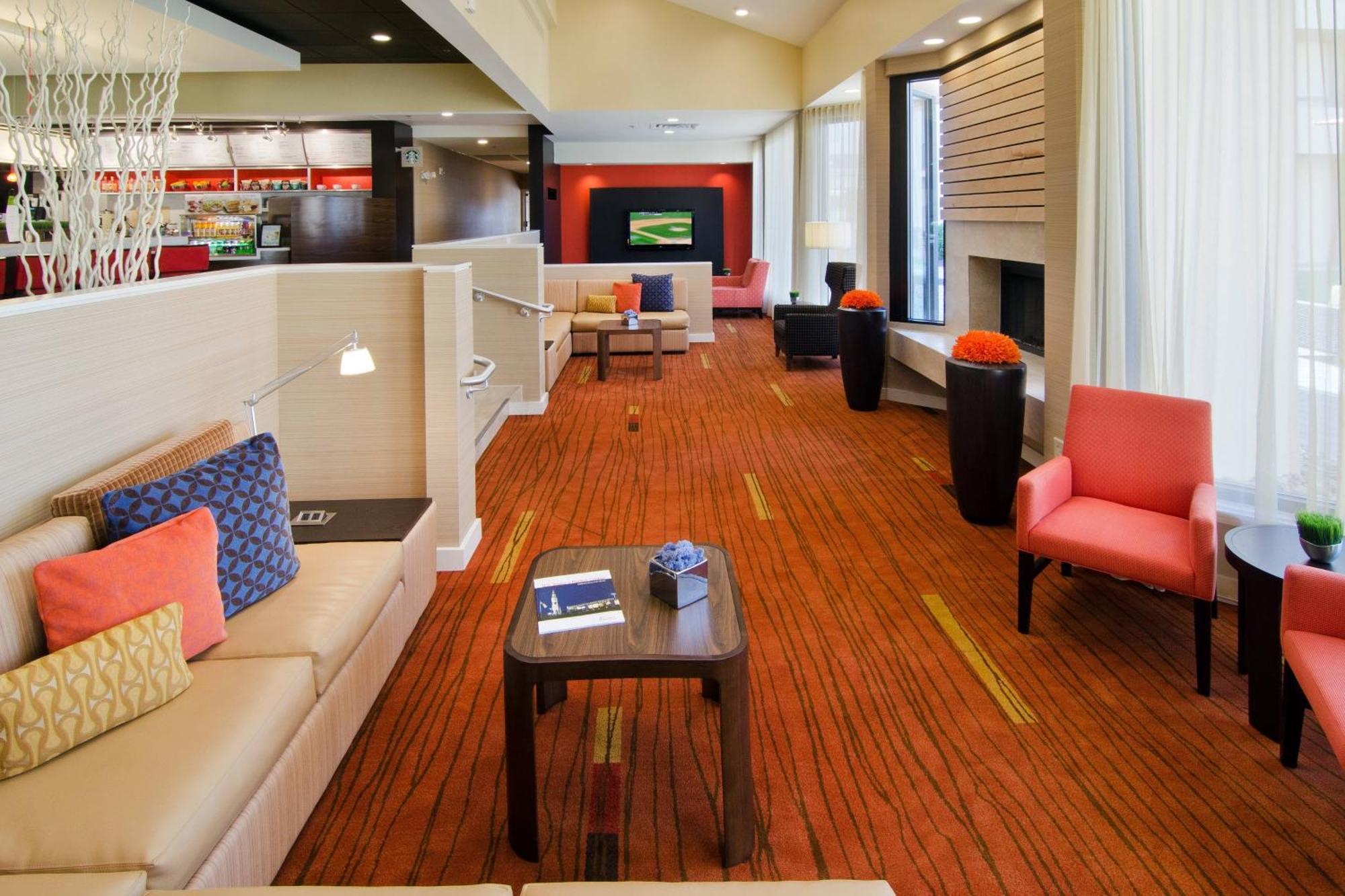 Courtyard By Marriott Huntsville University Drive Экстерьер фото