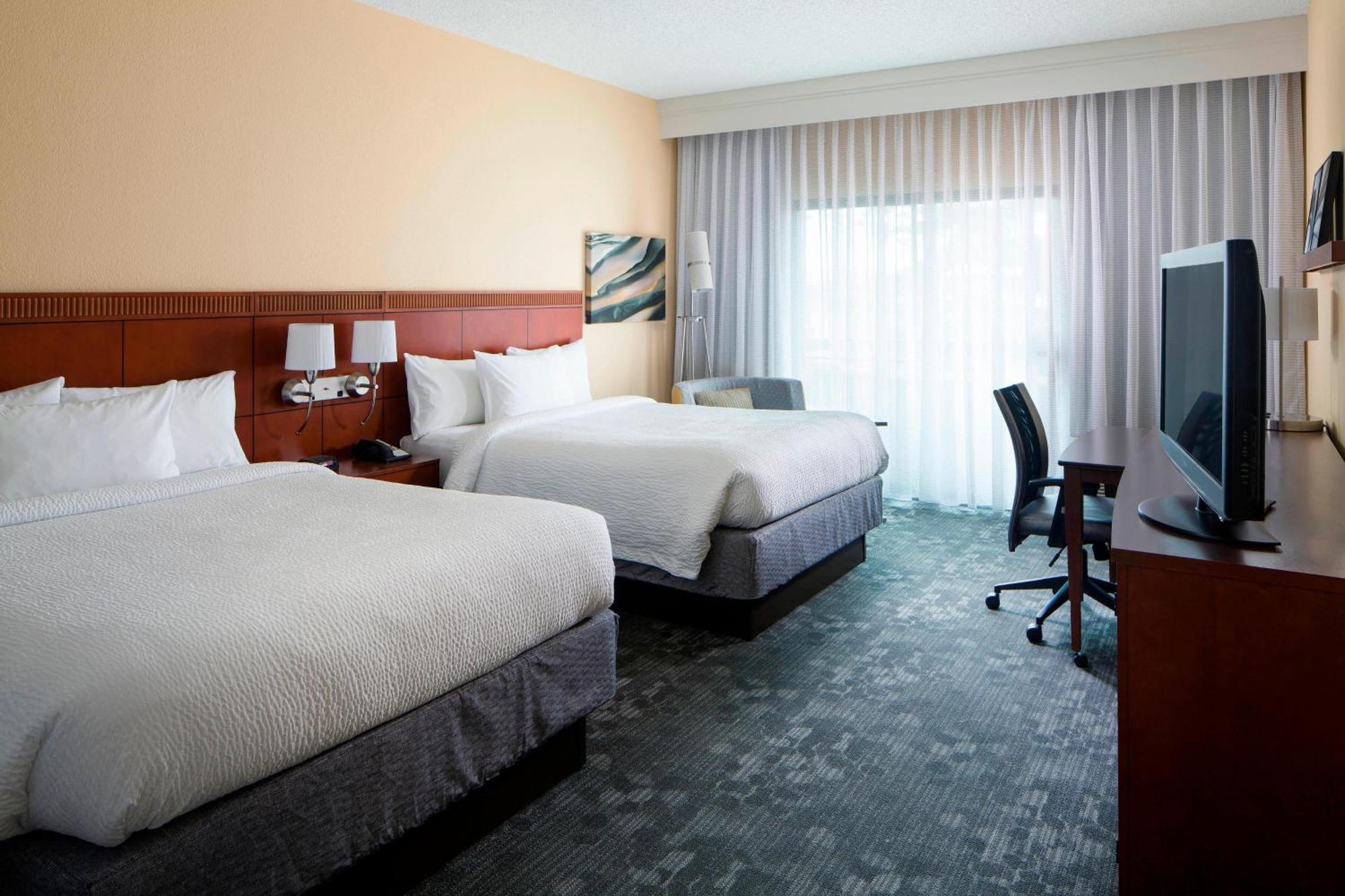 Courtyard By Marriott Huntsville University Drive Экстерьер фото