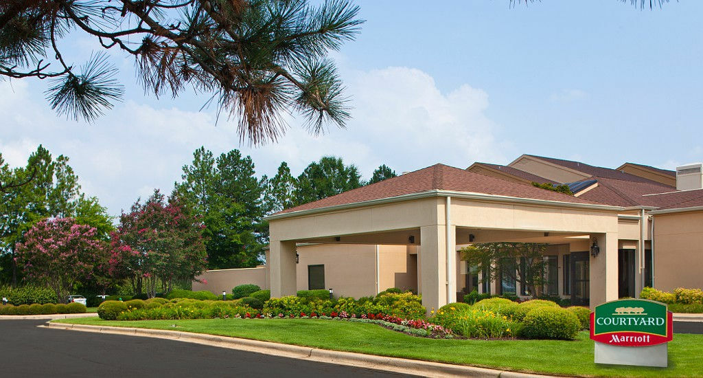 Courtyard By Marriott Huntsville University Drive Экстерьер фото